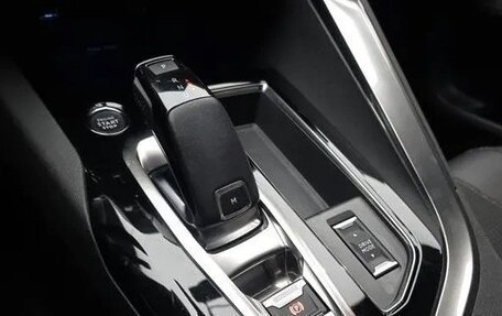 Peugeot 3008 II, 2022 год, 2 025 000 рублей, 7 фотография