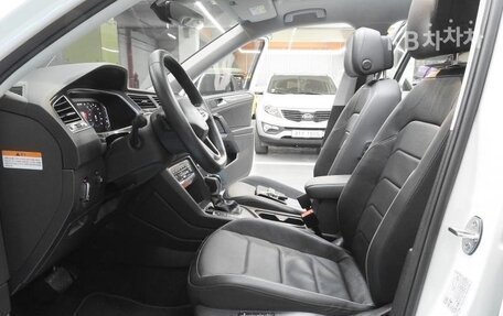 Volkswagen Tiguan, 2023 год, 2 650 000 рублей, 8 фотография