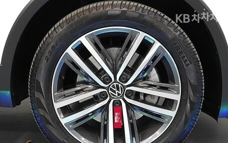 Volkswagen Tiguan, 2023 год, 2 650 000 рублей, 7 фотография