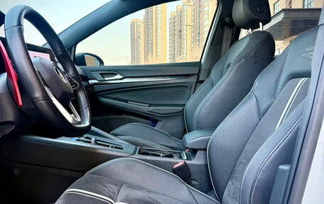 Volkswagen Golf VIII, 2023 год, 2 120 007 рублей, 10 фотография