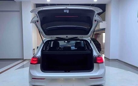 Volkswagen Golf VIII, 2023 год, 1 920 000 рублей, 13 фотография