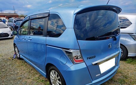 Honda Freed I, 2014 год, 880 000 рублей, 4 фотография