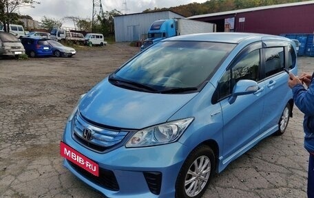 Honda Freed I, 2014 год, 880 000 рублей, 3 фотография