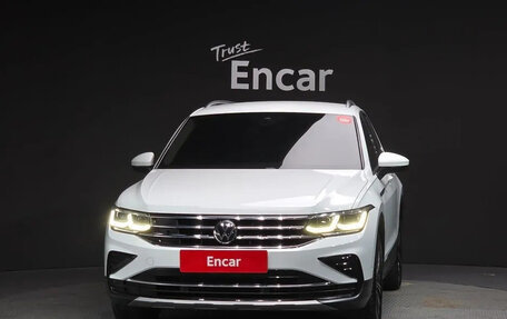 Volkswagen Tiguan II, 2022 год, 3 385 000 рублей, 2 фотография