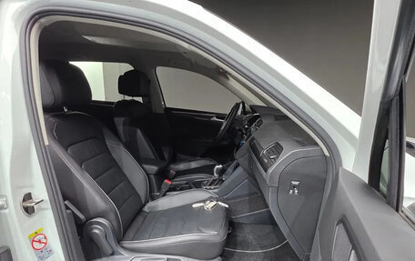 Volkswagen Tiguan II, 2022 год, 3 385 000 рублей, 8 фотография