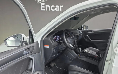 Volkswagen Tiguan II, 2022 год, 3 385 000 рублей, 5 фотография