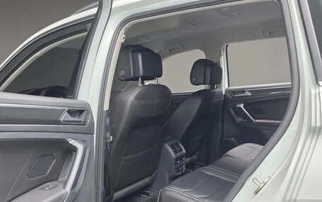 Volkswagen Tiguan II, 2022 год, 3 385 000 рублей, 6 фотография