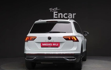 Volkswagen Tiguan II, 2022 год, 3 385 000 рублей, 4 фотография