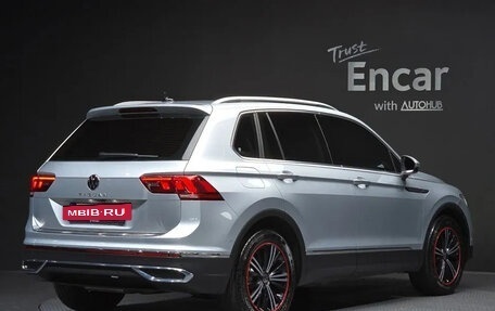 Volkswagen Tiguan II, 2022 год, 3 355 000 рублей, 3 фотография