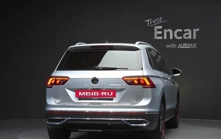 Volkswagen Tiguan II, 2022 год, 3 355 000 рублей, 4 фотография