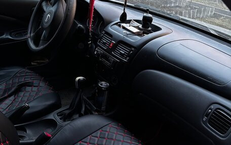 Nissan Almera, 2004 год, 400 000 рублей, 6 фотография