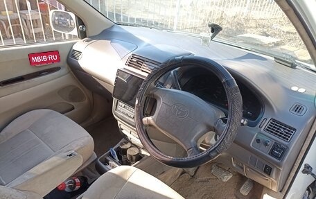 Toyota Ipsum II, 1999 год, 420 000 рублей, 7 фотография