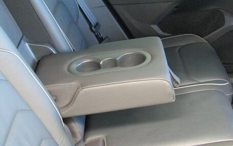 Volkswagen Tiguan II, 2022 год, 2 400 000 рублей, 15 фотография