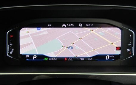 Volkswagen Tiguan II, 2022 год, 2 400 000 рублей, 17 фотография