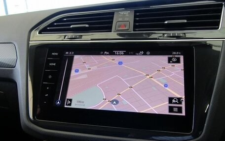 Volkswagen Tiguan II, 2022 год, 2 400 000 рублей, 18 фотография