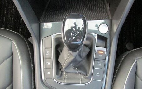 Volkswagen Tiguan II, 2022 год, 2 400 000 рублей, 26 фотография