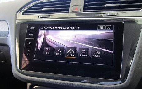 Volkswagen Tiguan II, 2022 год, 2 400 000 рублей, 21 фотография