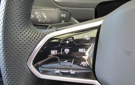 Volkswagen Tiguan II, 2022 год, 2 400 000 рублей, 27 фотография