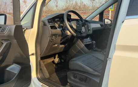 Volkswagen Touran III, 2021 год, 1 950 000 рублей, 8 фотография