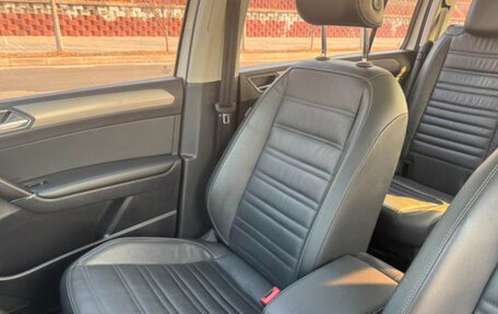 Volkswagen Touran III, 2021 год, 1 950 000 рублей, 9 фотография