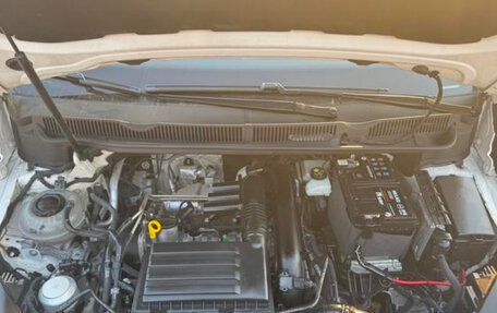 Volkswagen Touran III, 2021 год, 1 950 000 рублей, 23 фотография