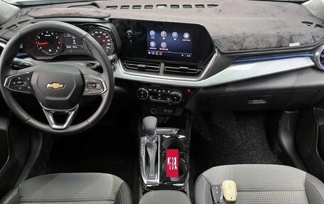 Chevrolet Trax, 2023 год, 1 850 000 рублей, 8 фотография