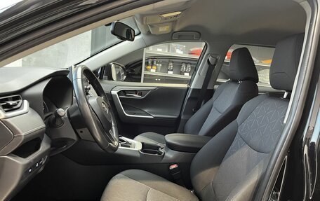 Toyota RAV4, 2022 год, 3 901 250 рублей, 8 фотография