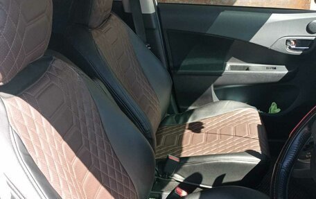 Toyota Ractis II, 2011 год, 895 000 рублей, 7 фотография