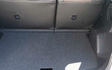 Toyota Ractis II, 2011 год, 895 000 рублей, 8 фотография