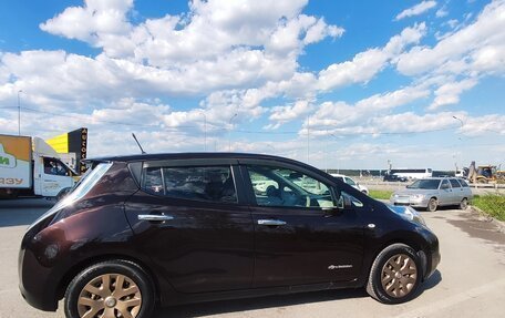 Nissan Leaf I, 2014 год, 1 099 000 рублей, 7 фотография