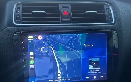 Volkswagen Jetta VI, 2012 год, 950 000 рублей, 10 фотография