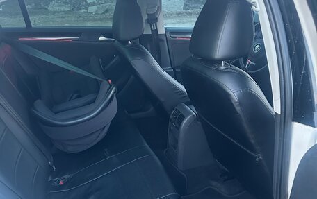 Volkswagen Jetta VI, 2012 год, 950 000 рублей, 8 фотография