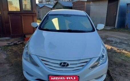 Hyundai Sonata VI, 2011 год, 705 000 рублей, 1 фотография