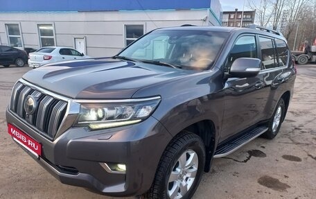Toyota Land Cruiser Prado 150 рестайлинг 2, 2018 год, 5 300 000 рублей, 2 фотография
