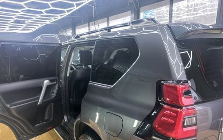 Toyota Land Cruiser Prado 150 рестайлинг 2, 2018 год, 5 300 000 рублей, 18 фотография