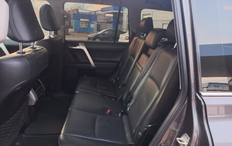 Toyota Land Cruiser Prado 150 рестайлинг 2, 2018 год, 5 300 000 рублей, 15 фотография