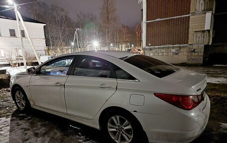 Hyundai Sonata VI, 2011 год, 705 000 рублей, 3 фотография