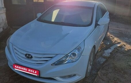 Hyundai Sonata VI, 2011 год, 705 000 рублей, 2 фотография