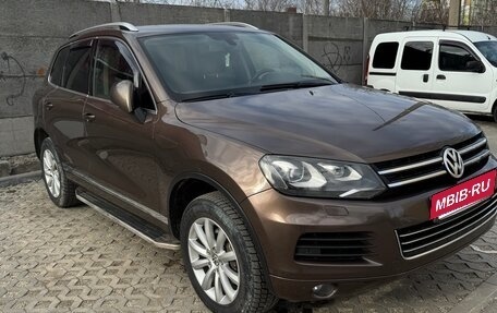 Volkswagen Touareg III, 2012 год, 2 390 000 рублей, 3 фотография