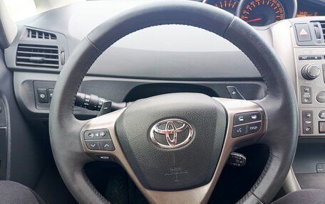 Toyota Verso I, 2010 год, 1 050 000 рублей, 14 фотография