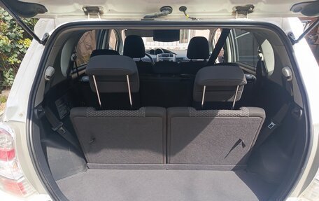 Toyota Verso I, 2010 год, 1 050 000 рублей, 11 фотография