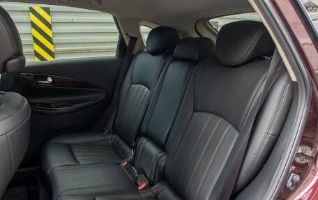 Infiniti QX50 I рестайлинг, 2016 год, 2 700 000 рублей, 16 фотография