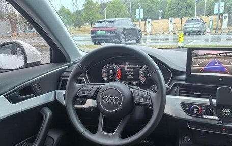 Audi A4, 2021 год, 2 600 000 рублей, 5 фотография