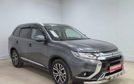 Mitsubishi Outlander III рестайлинг 3, 2021 год, 2 630 000 рублей, 3 фотография