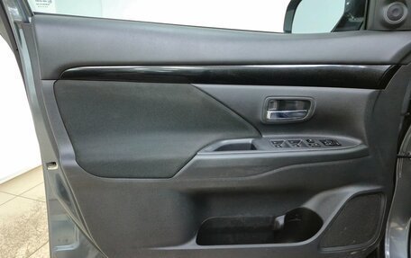 Mitsubishi Outlander III рестайлинг 3, 2021 год, 2 630 000 рублей, 7 фотография