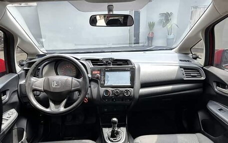 Honda Fit III, 2014 год, 1 090 000 рублей, 7 фотография