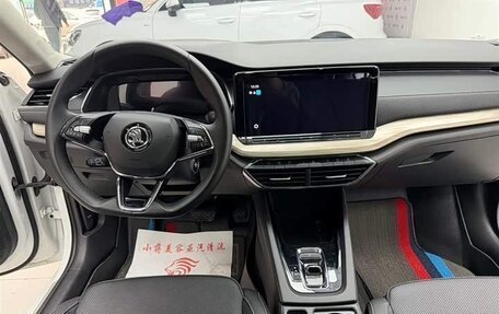 Skoda Octavia IV, 2023 год, 2 270 000 рублей, 12 фотография