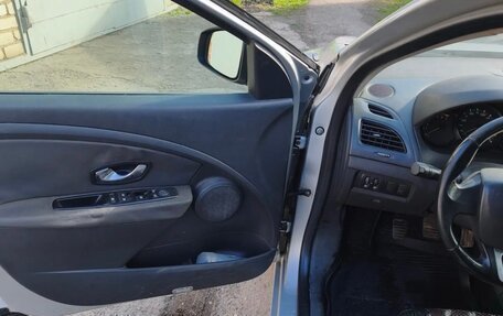 Renault Megane III, 2011 год, 550 000 рублей, 6 фотография