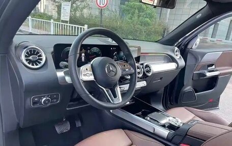 Mercedes-Benz GLB, 2022 год, 2 460 000 рублей, 10 фотография