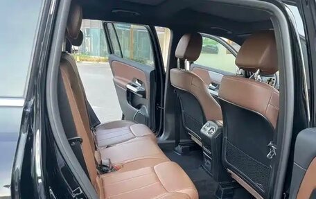 Mercedes-Benz GLB, 2022 год, 2 460 000 рублей, 14 фотография